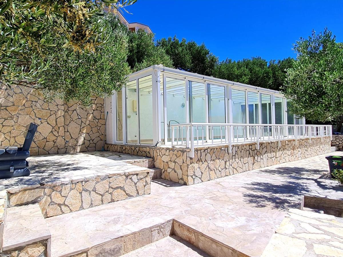 Vila Maslina Apartments Mit Pool Und Garten Nahe Am Strand Tucepi Luaran gambar