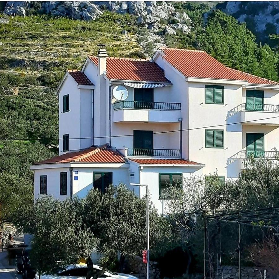 Vila Maslina Apartments Mit Pool Und Garten Nahe Am Strand Tucepi Luaran gambar