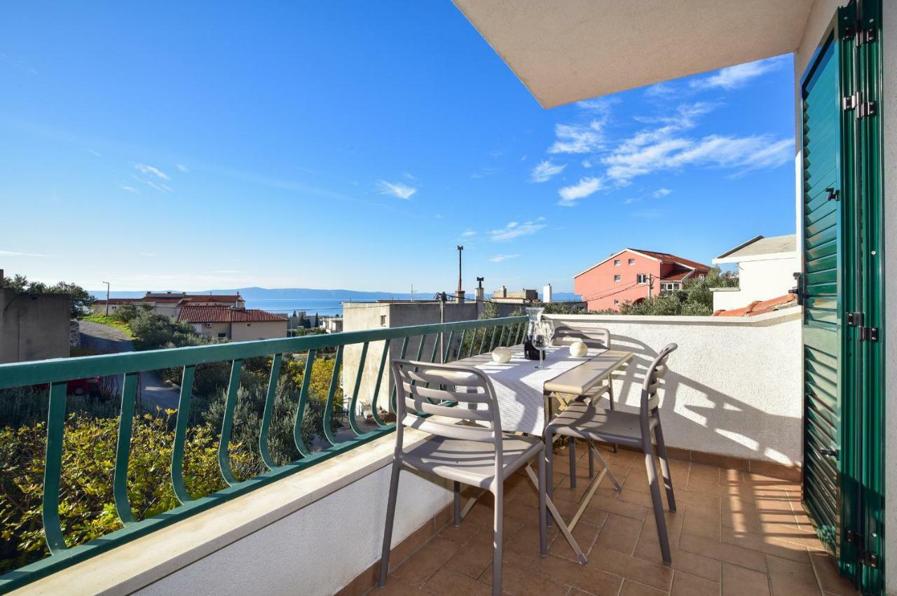 Vila Maslina Apartments Mit Pool Und Garten Nahe Am Strand Tucepi Luaran gambar